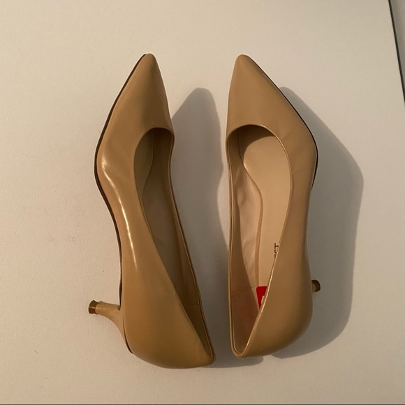 Shoes | Nine West Nude Kitten Heels 